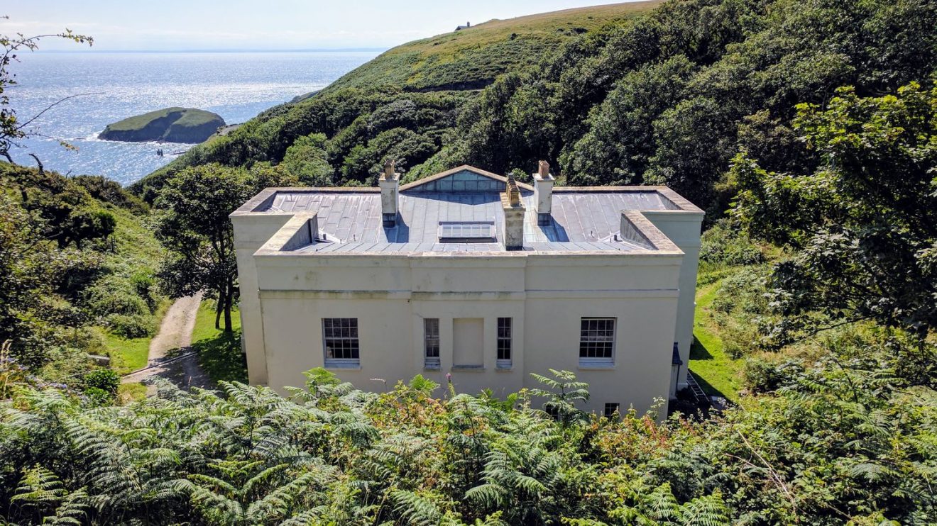 Letterboxing in Lundy — how not to get bored on a tiny island Duncan